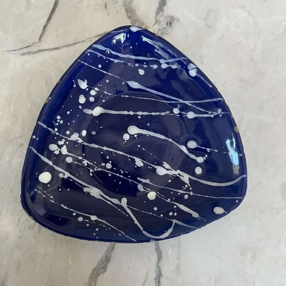 Blue and white Splatter Trinket Dish‎